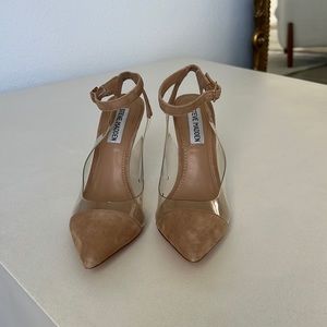 Steve Madden Waverly Camel Suede Sandals with pointy toes